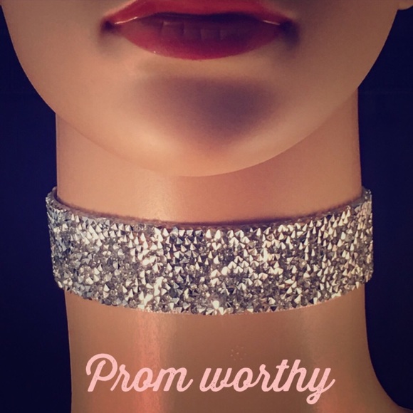 💕👑PROM Is in the Air👑💕Swarovski Element Choker - Picture 1 of 2